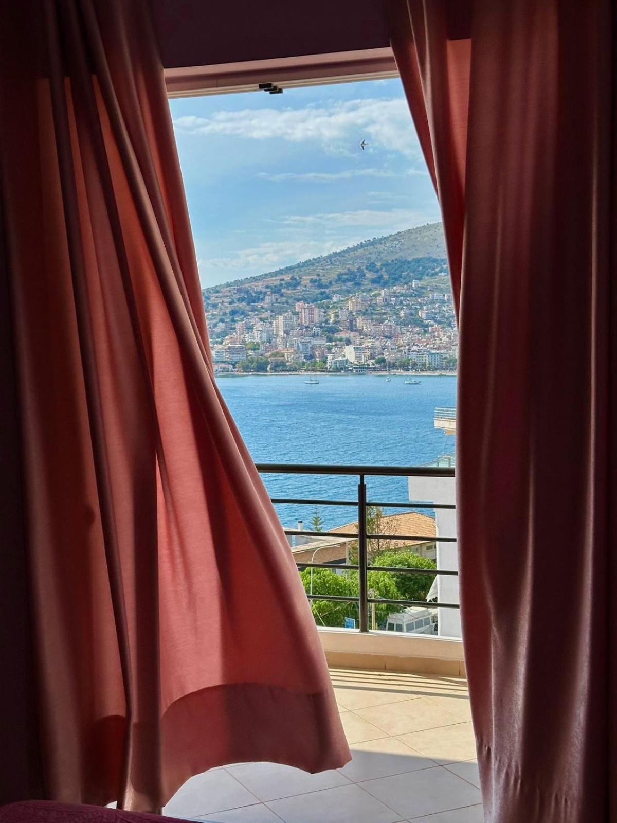 Esmeralda Apartaments Саранде Екстериор снимка